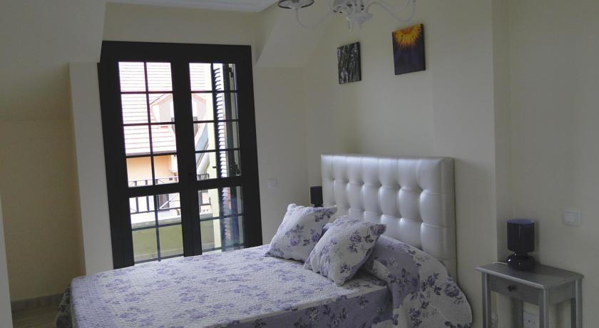 Apartamentos El Pinedo 노하 객실 사진