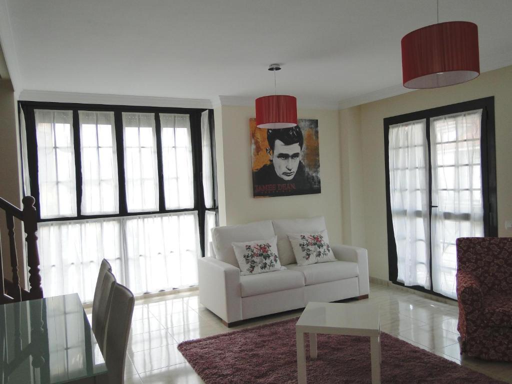 Apartamentos El Pinedo 노하 객실 사진