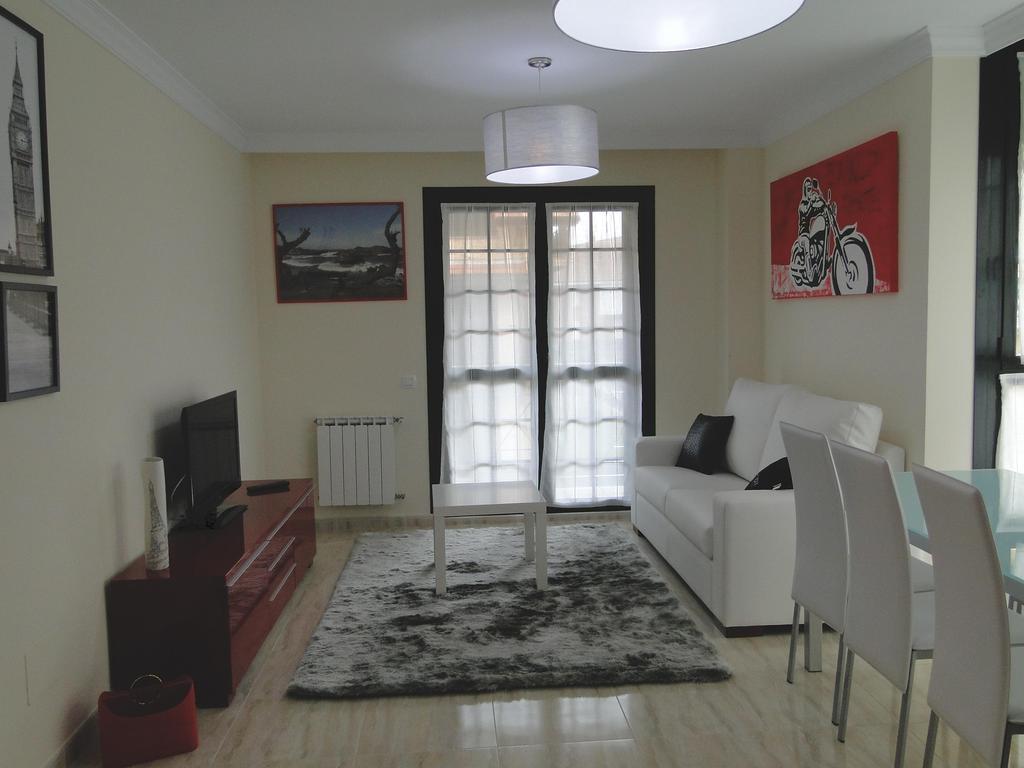 Apartamentos El Pinedo 노하 외부 사진